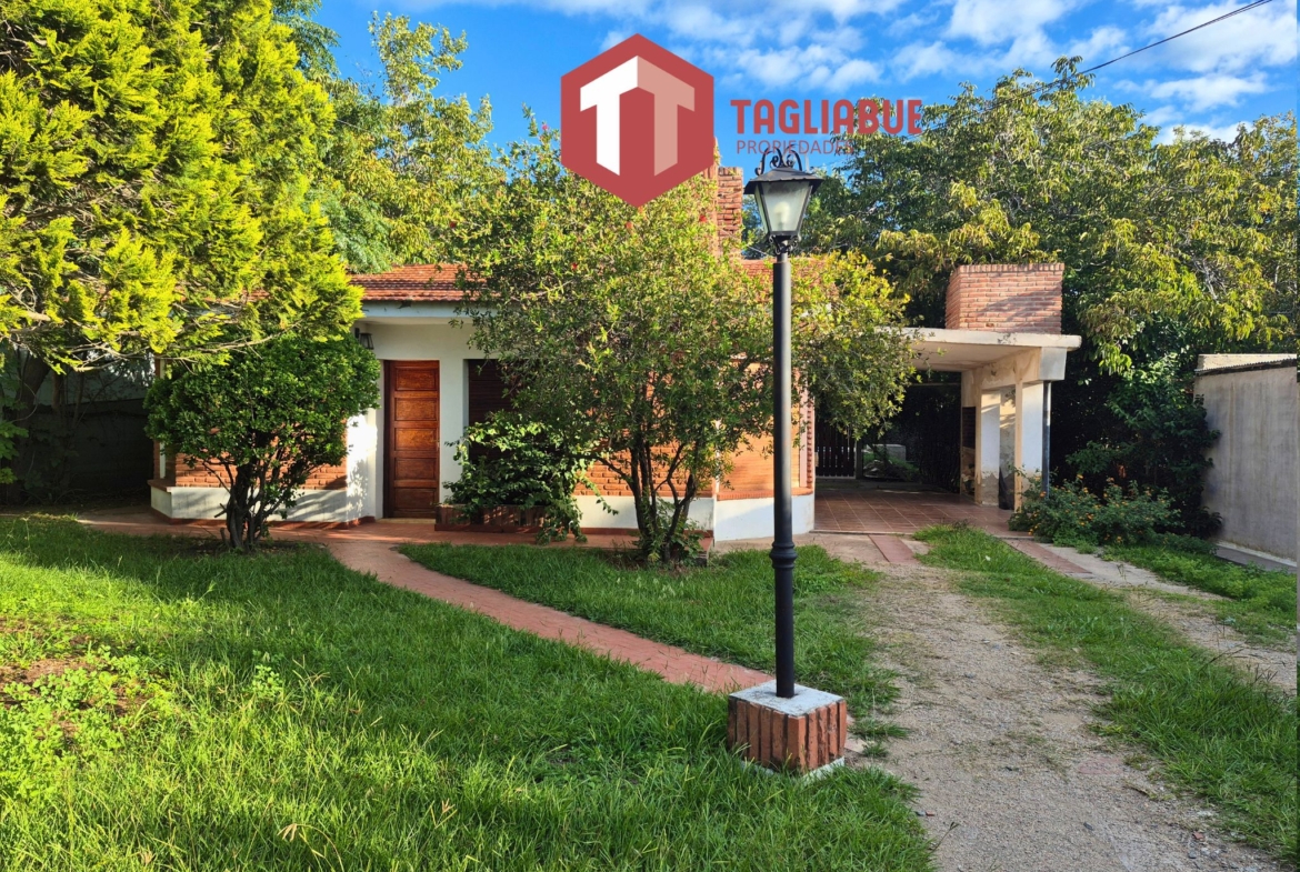 Casa en alquiler 3 dormitorios Merlo San Luis con pileta y gas natural