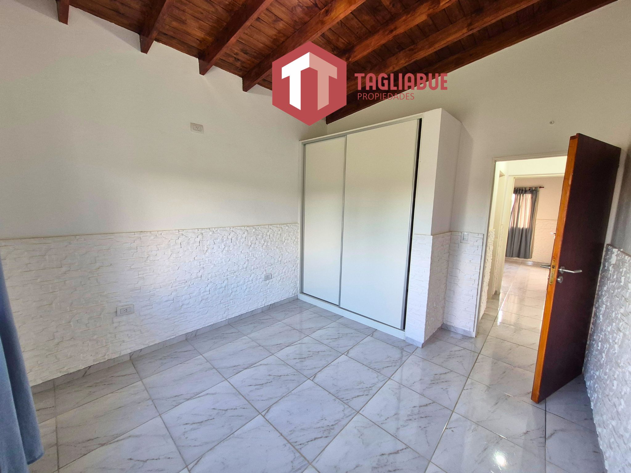 Casa y departamento a estrenar