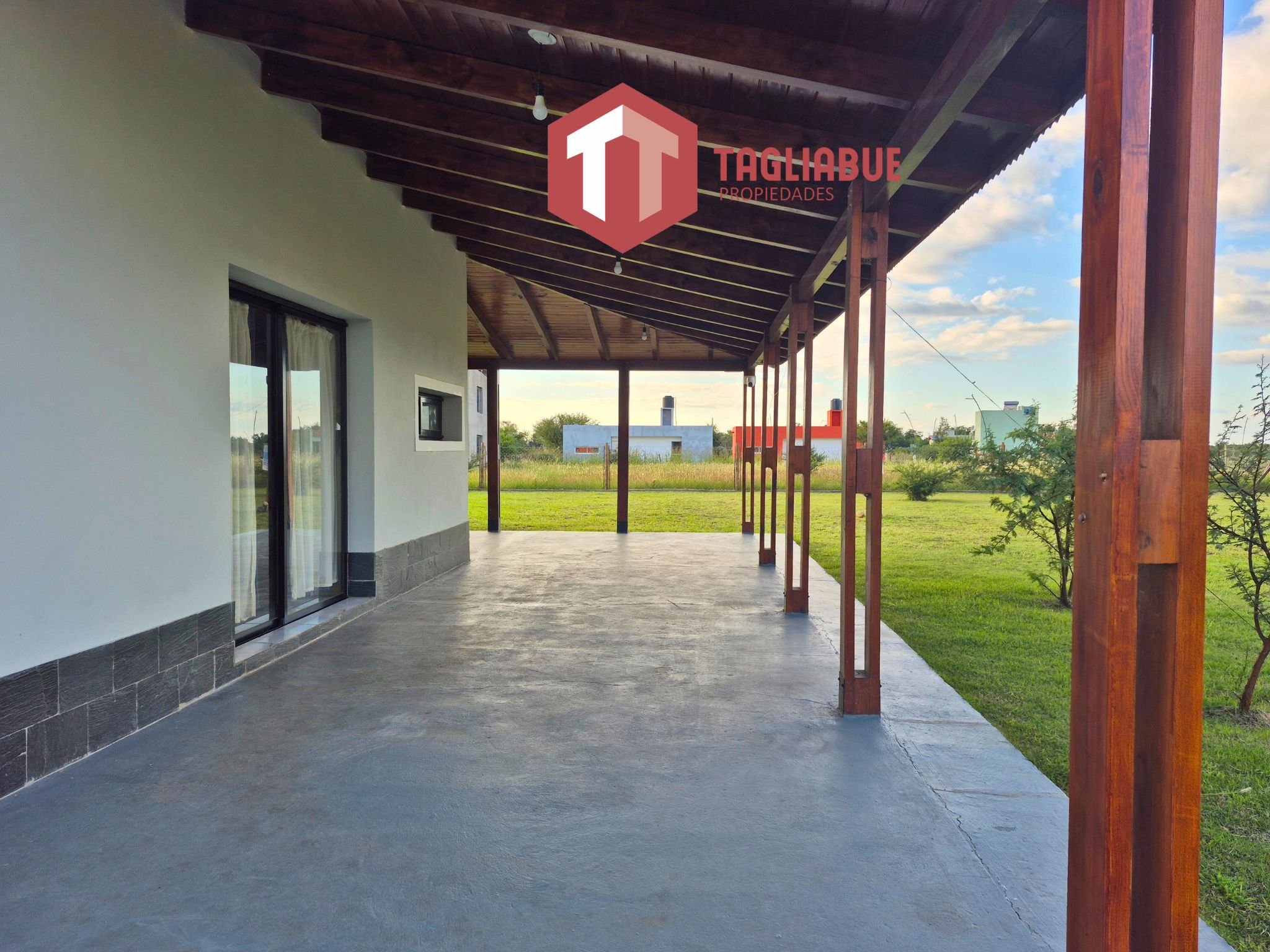 Casa y departamento a estrenar