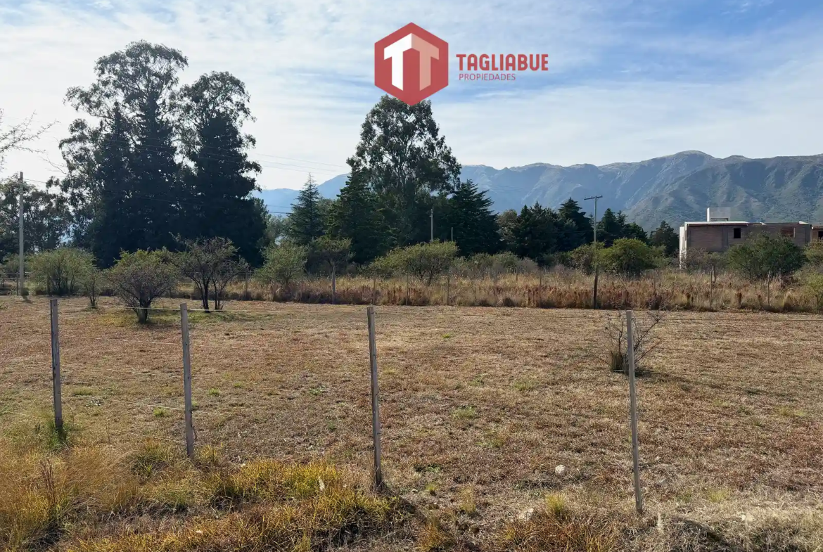terreno en esquina en Cortaderas