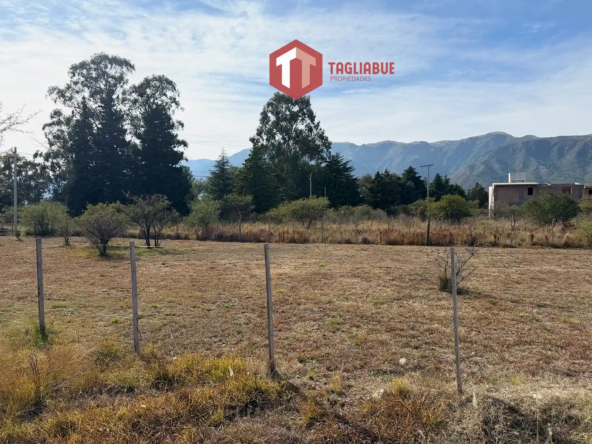 terreno en esquina en Cortaderas