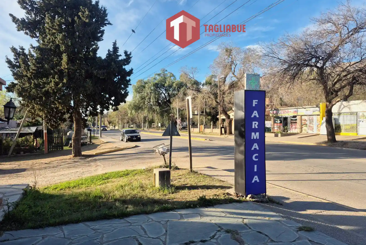 local comercial en avenida principal en Merlo