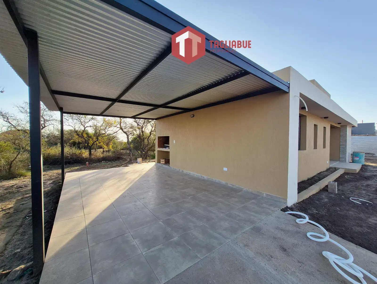 casa a estrenar en la arbolada, San Luis