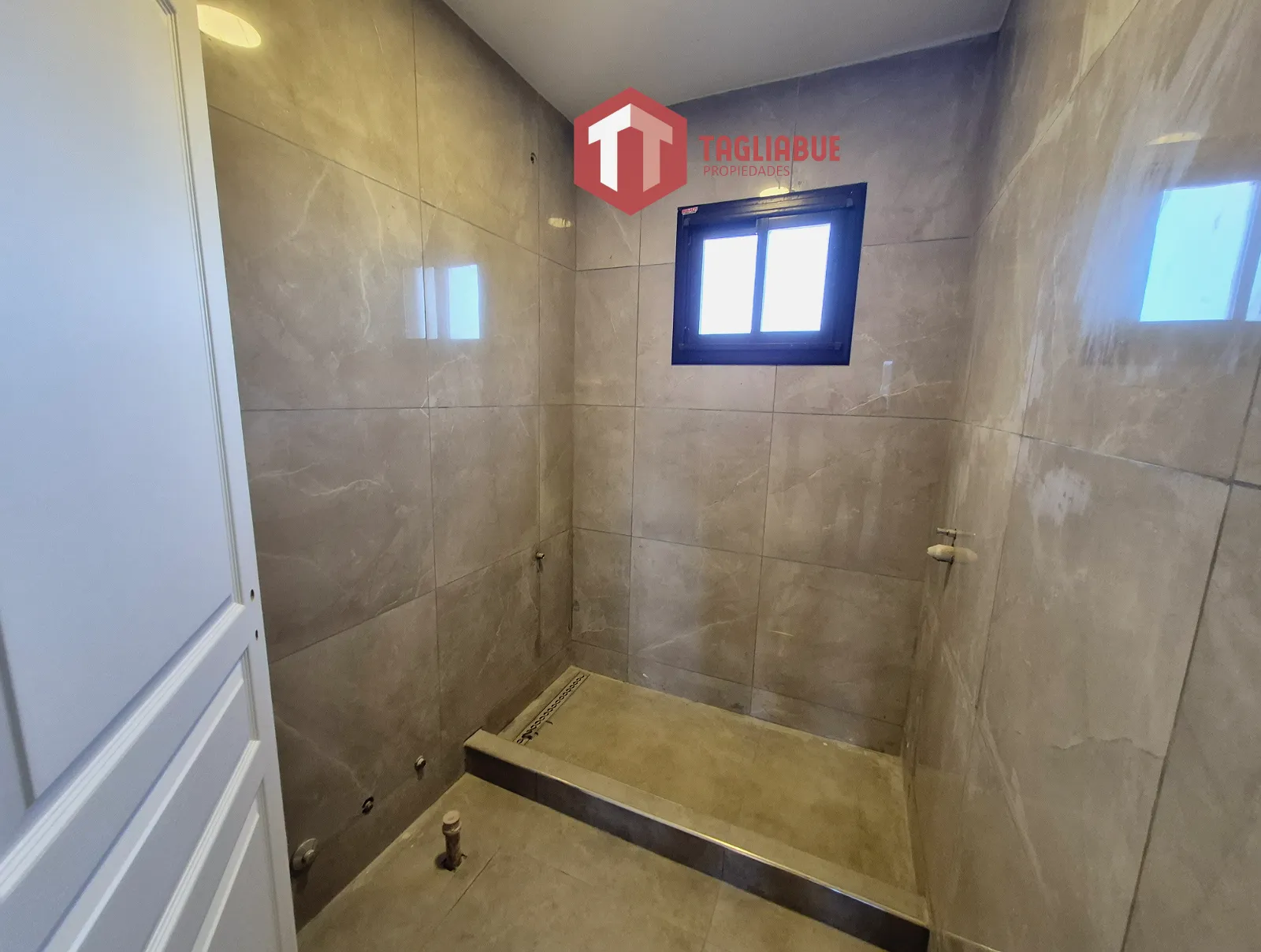 casa a estrenar en la arbolada, San Luis