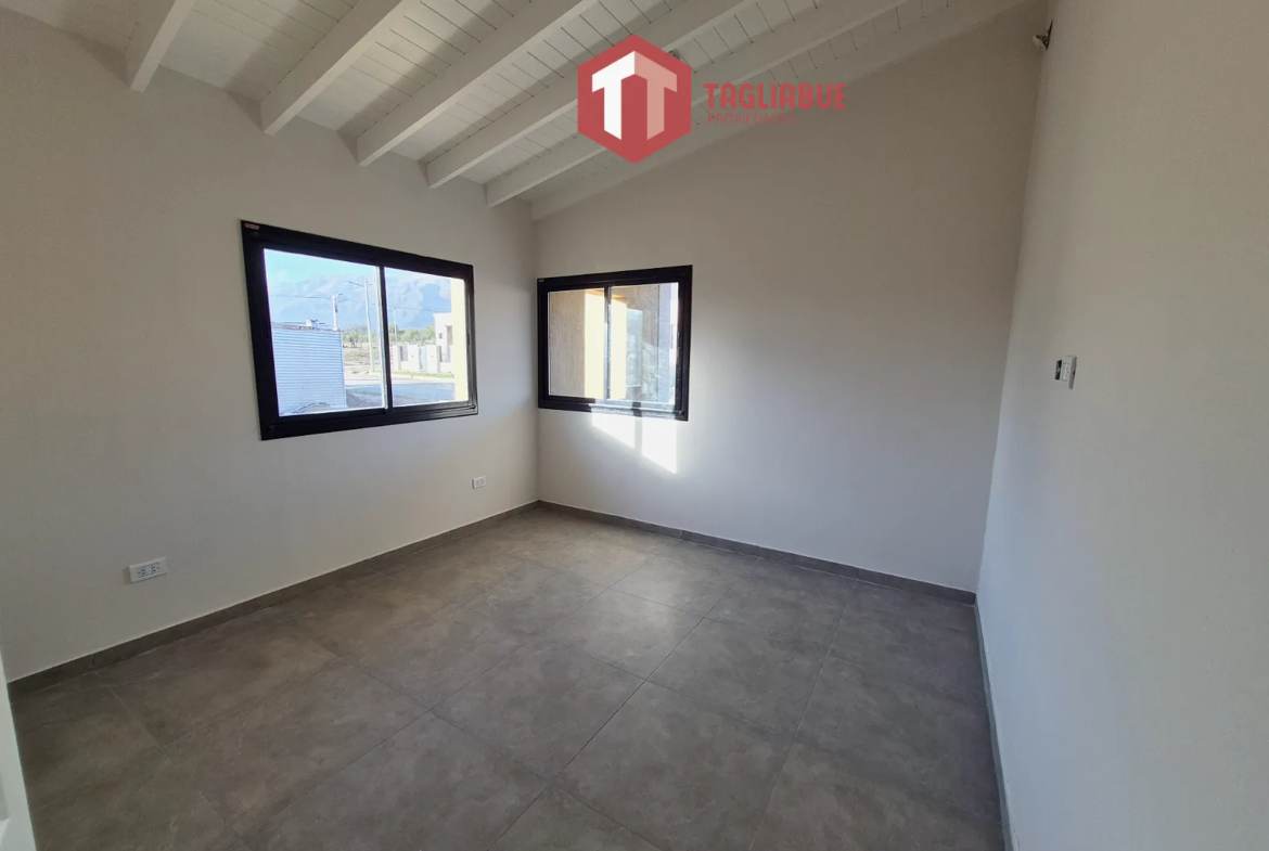 casa a estrenar en la arbolada, San Luis