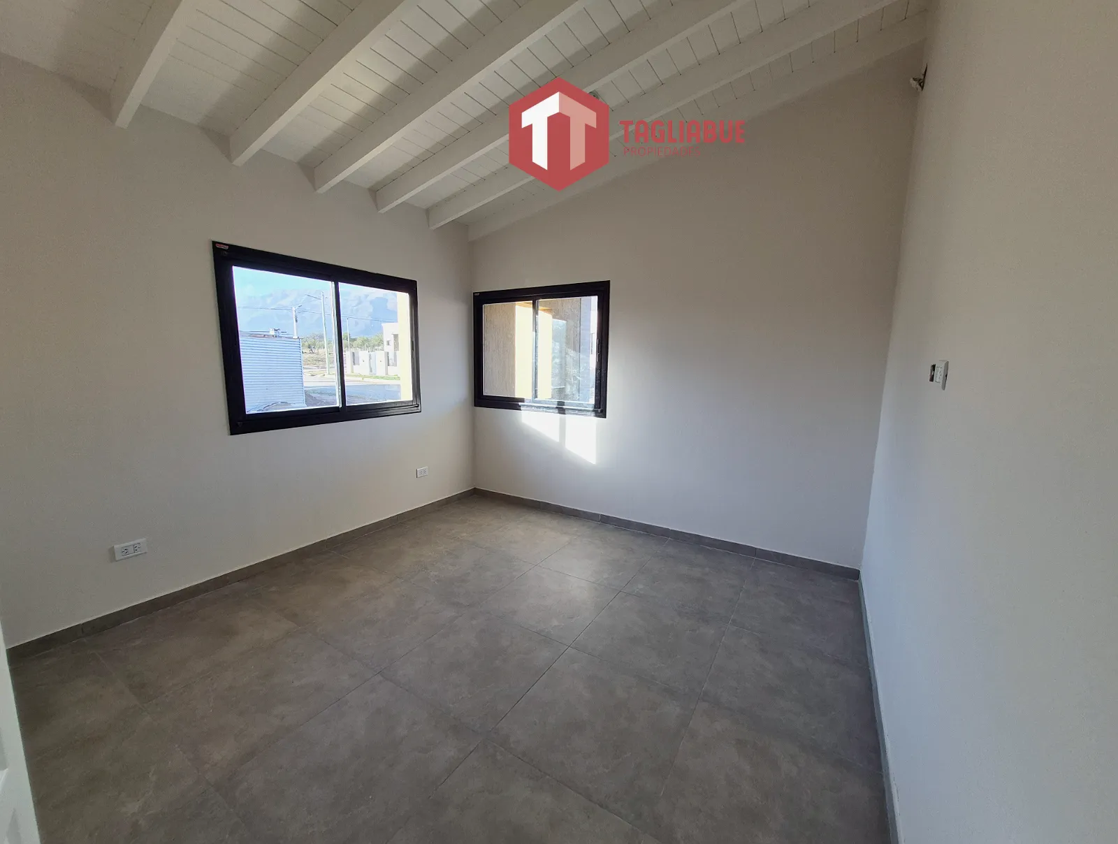 casa a estrenar en la arbolada, San Luis